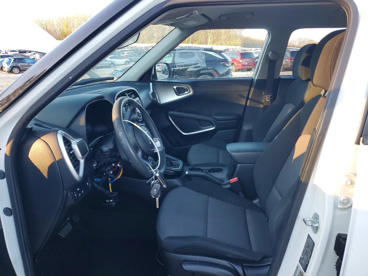 2022 KIA SOUL LX photo 7