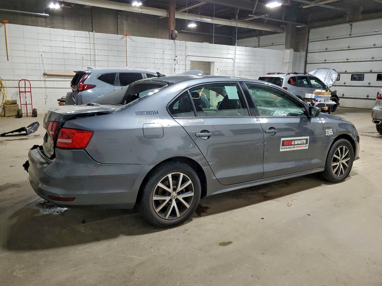 2016 VOLKSWAGEN JETTA SE photo 3