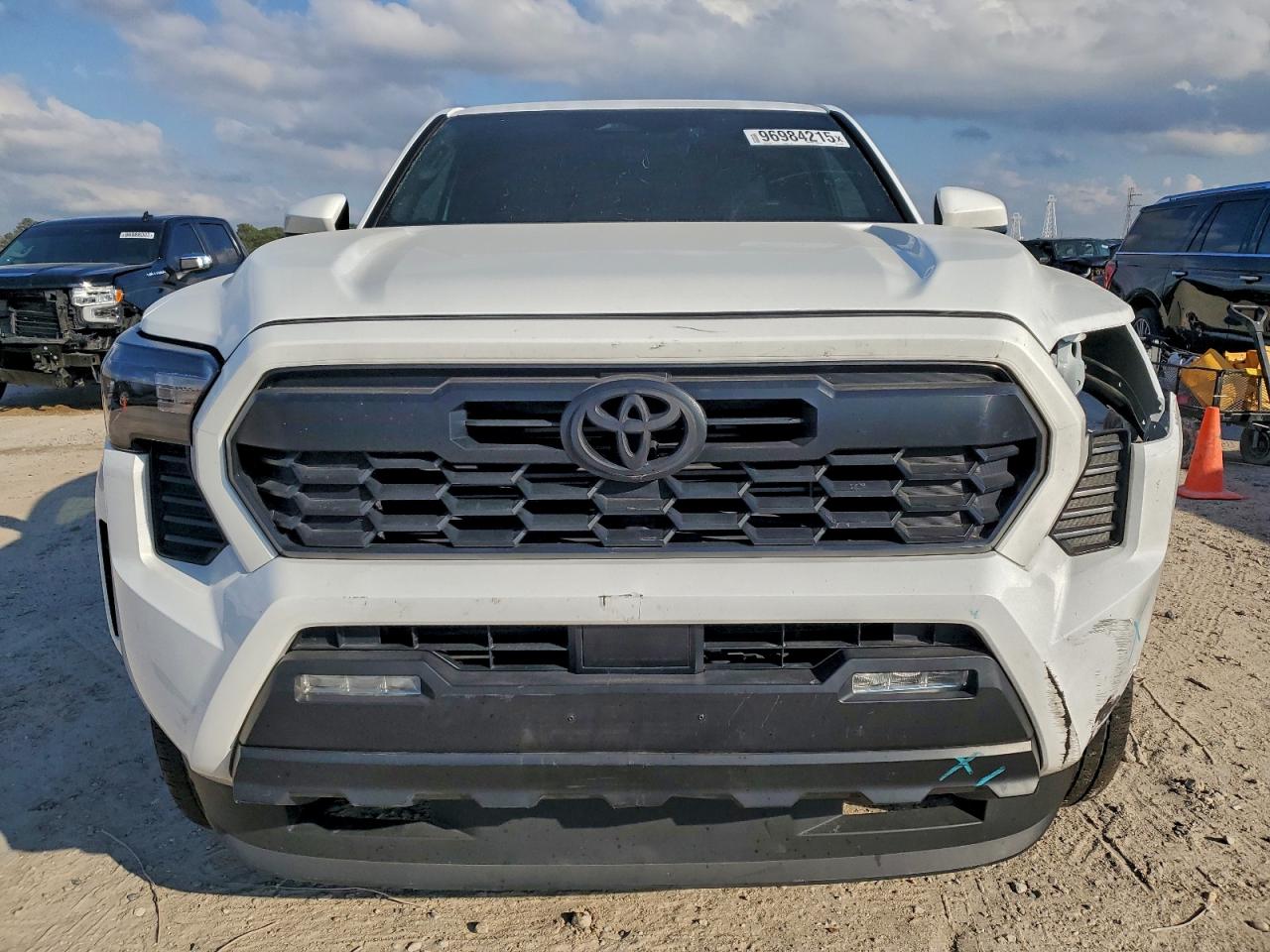 2024 TOYOTA TACOMA DOUBLE CAB photo 5