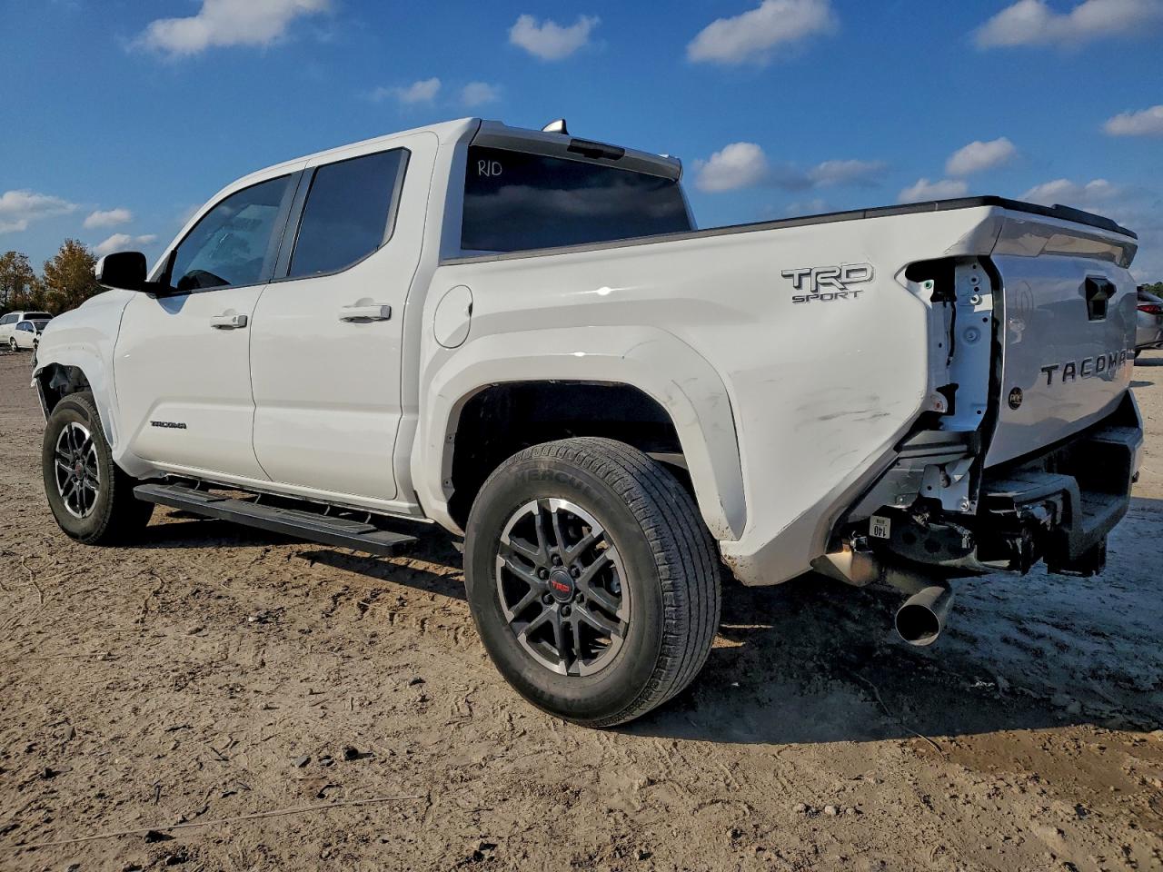 2024 TOYOTA TACOMA DOUBLE CAB photo 2