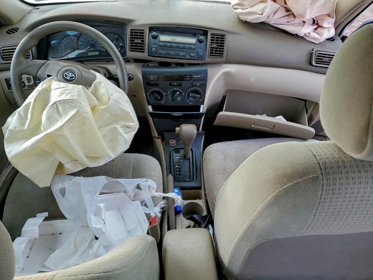 2005 TOYOTA COROLLA CE photo 8
