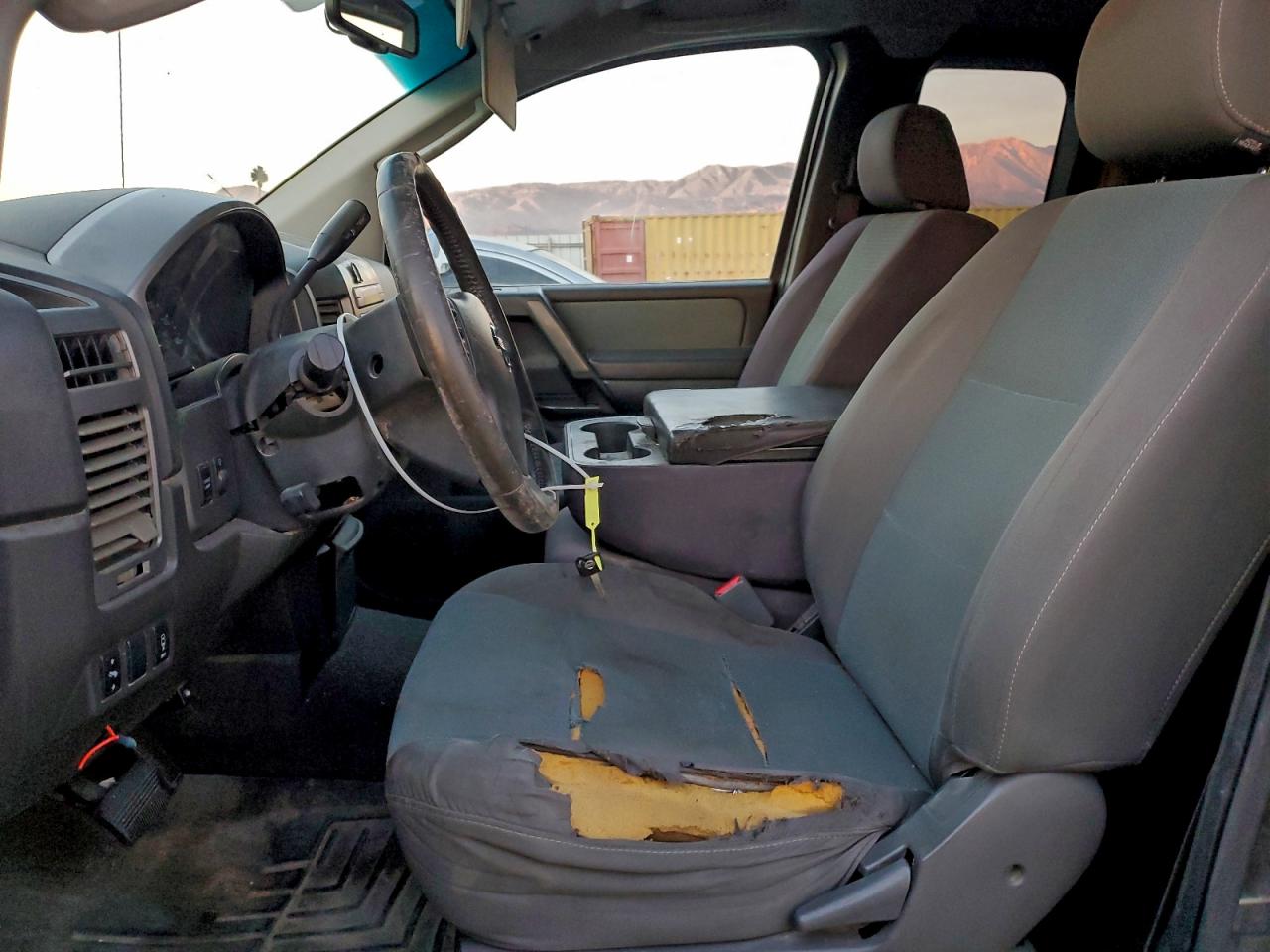 2006 NISSAN TITAN XE photo 7