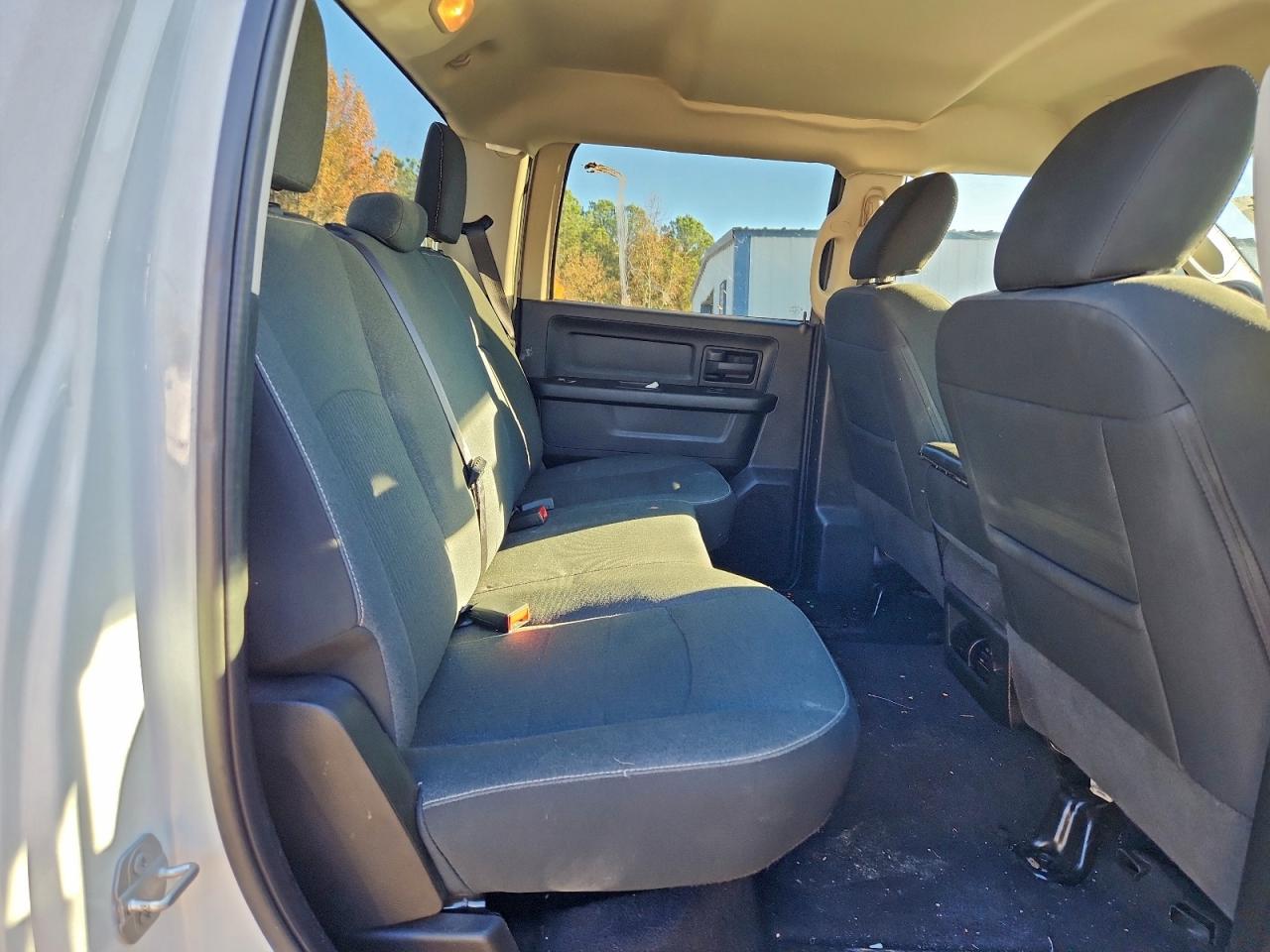2022 RAM 1500 CLASSIC TRADESMAN photo 19