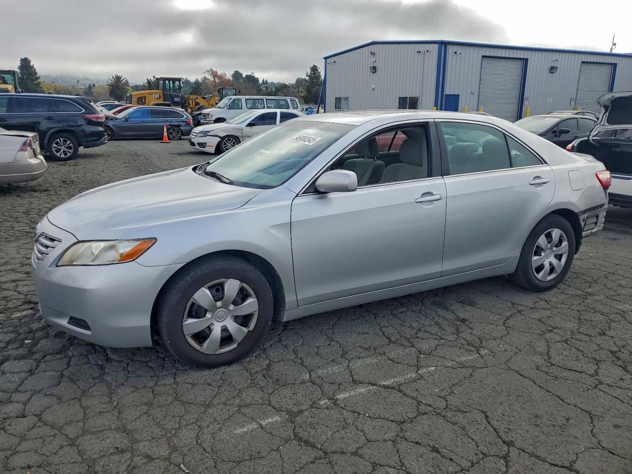 2009 TOYOTA CAMRY BASE — REAR END damage — photo 1
