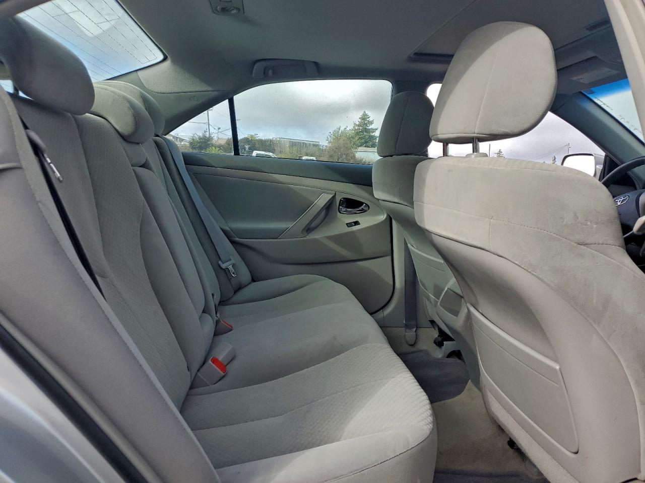 2009 TOYOTA CAMRY BASE photo 10