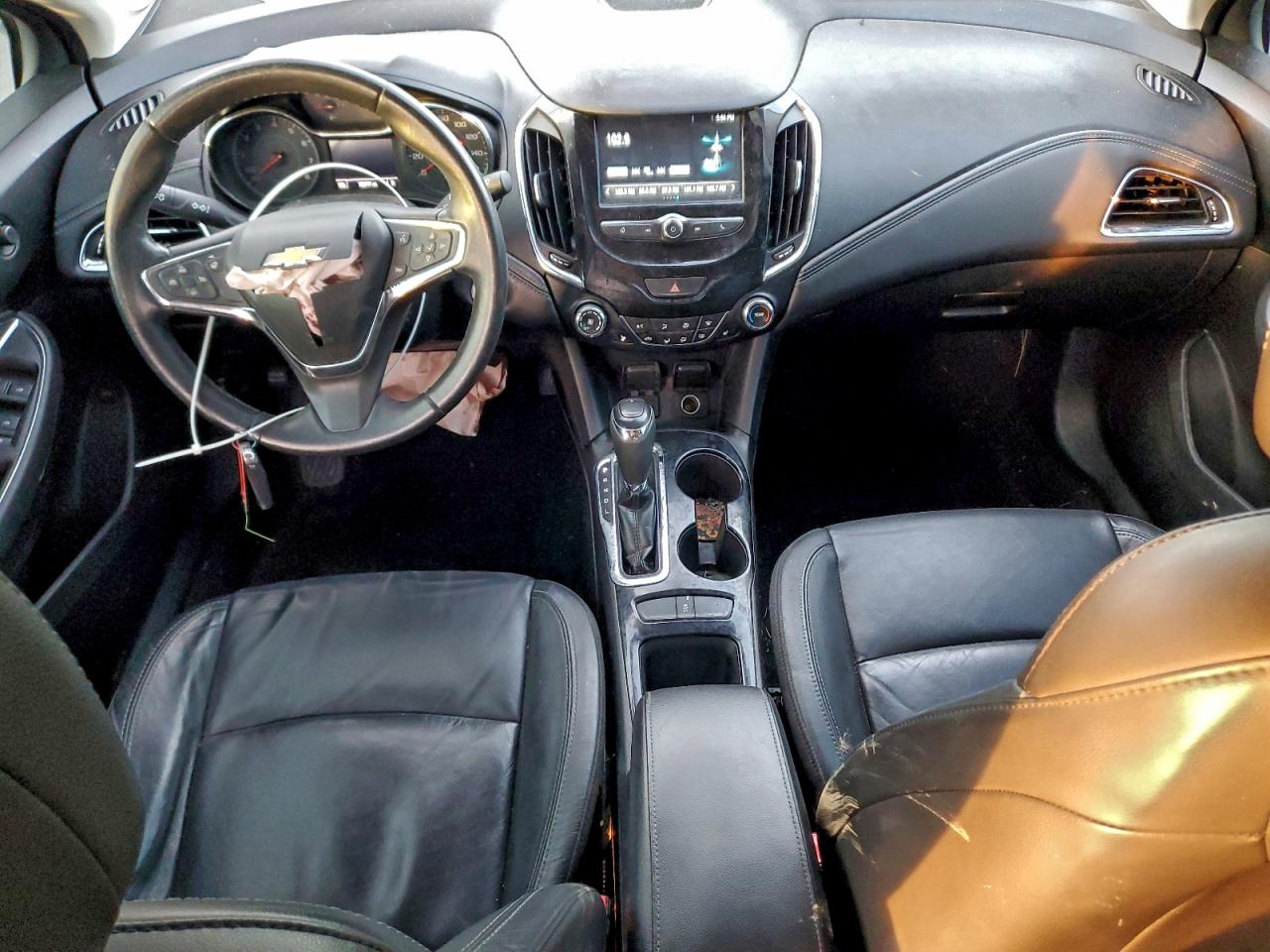 2017 CHEVROLET CRUZE PREMIER photo 8