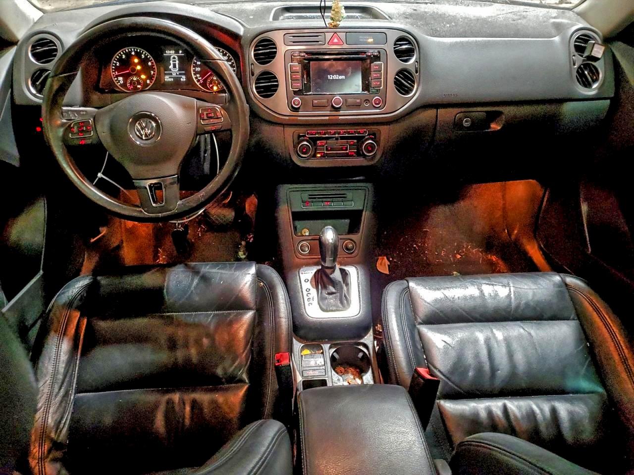 2011 VOLKSWAGEN TIGUAN S photo 8