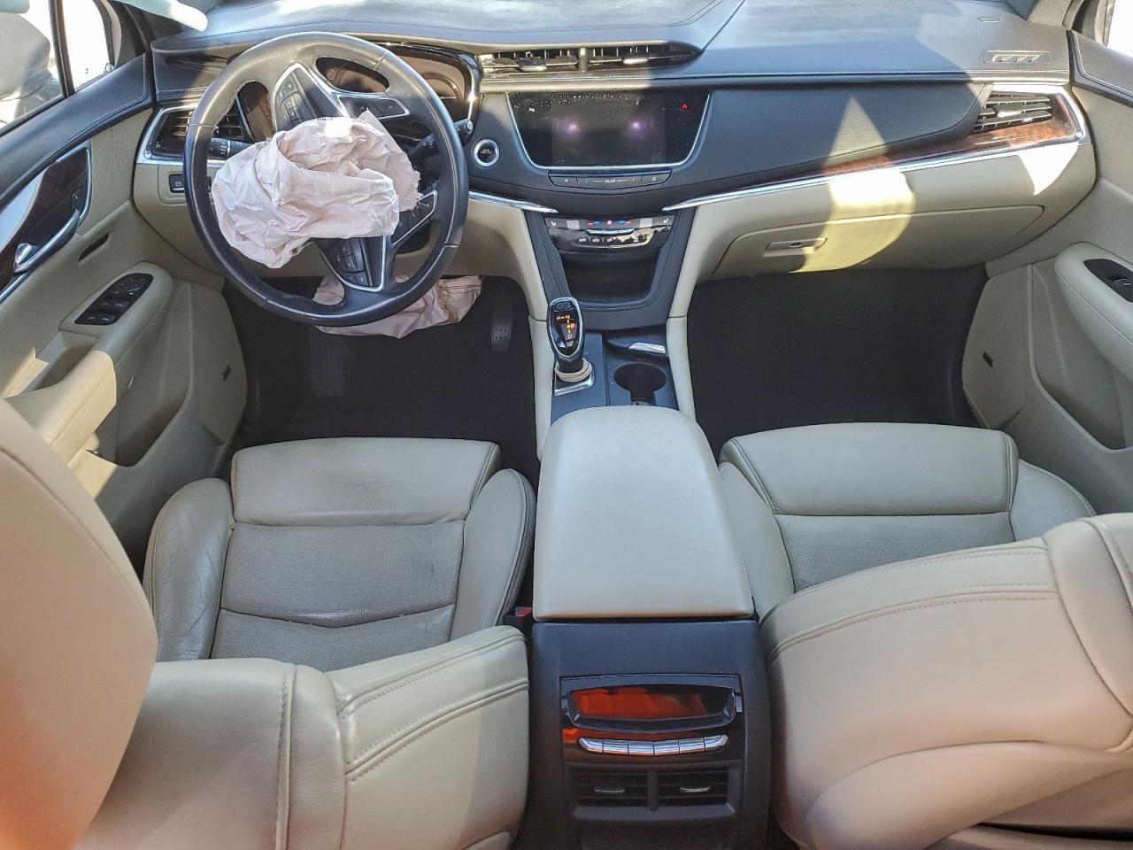 2017 CADILLAC XT5 LUXURY photo 8