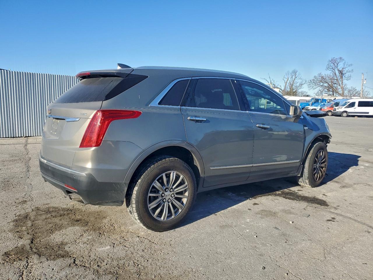 2017 CADILLAC XT5 LUXURY photo 3