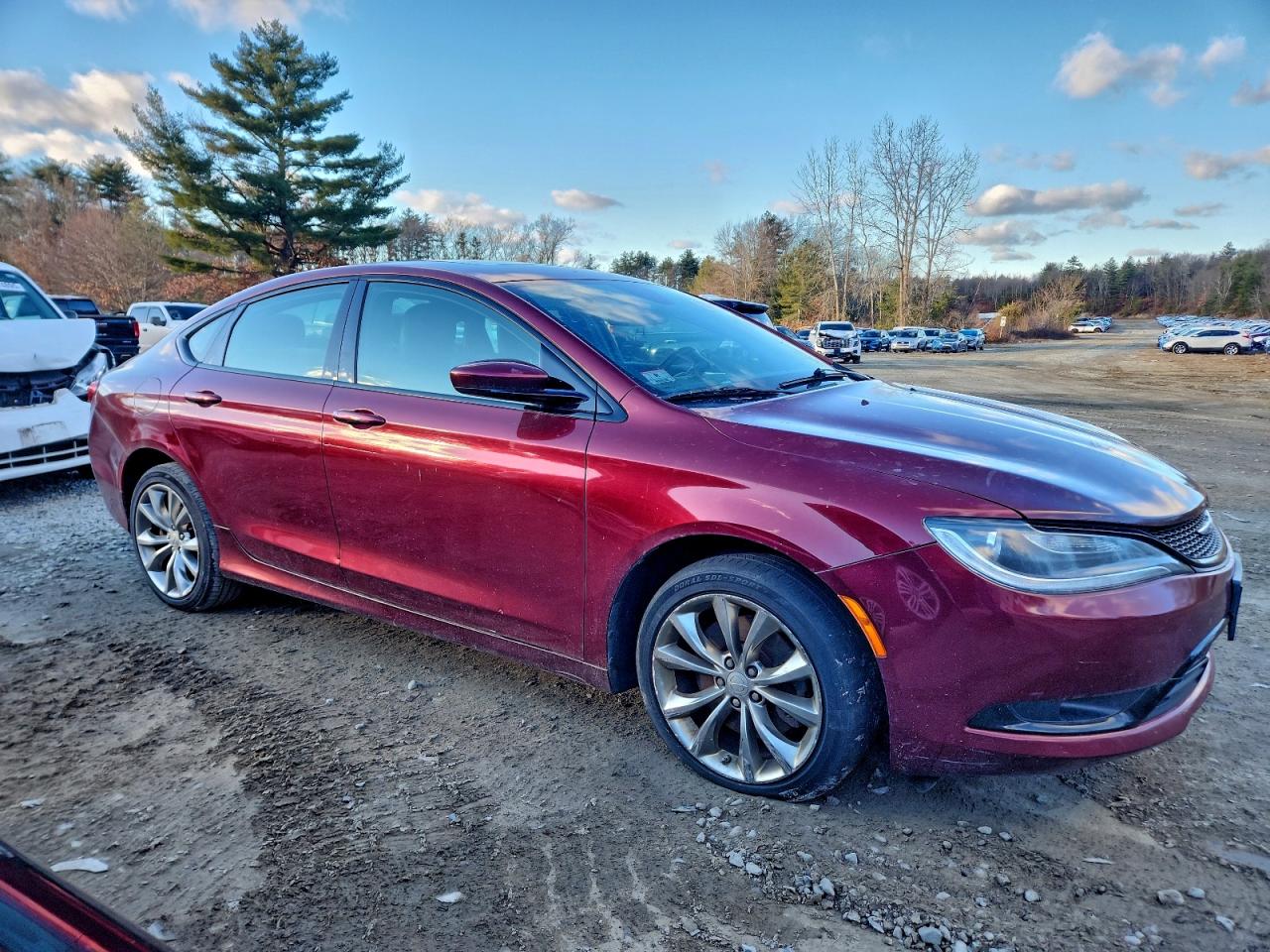 2015 CHRYSLER 200 S photo 4