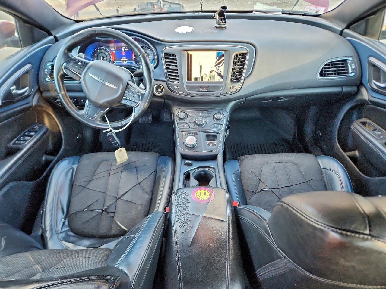 2015 CHRYSLER 200 S photo 8