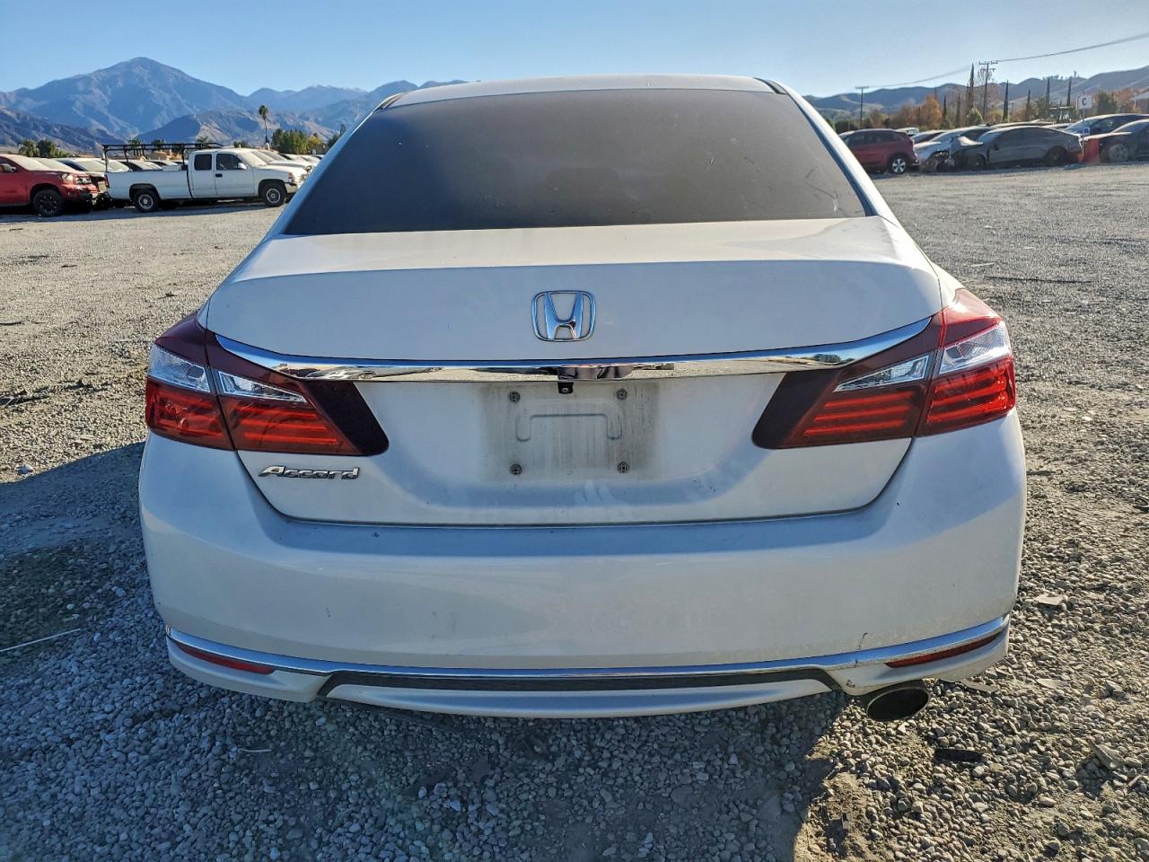 2017 HONDA ACCORD LX photo 6