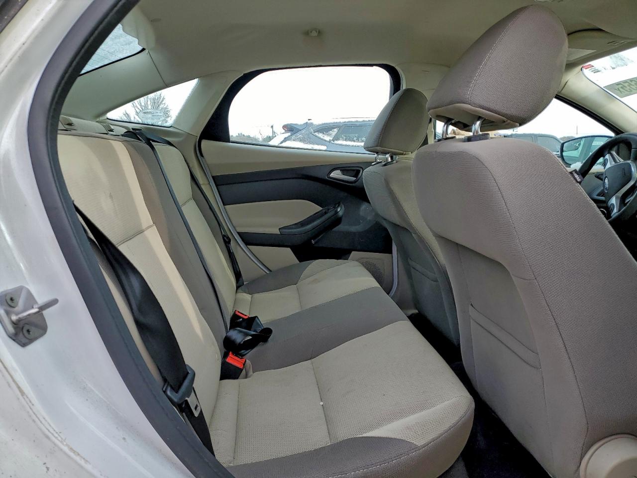 2014 FORD FOCUS SE photo 10