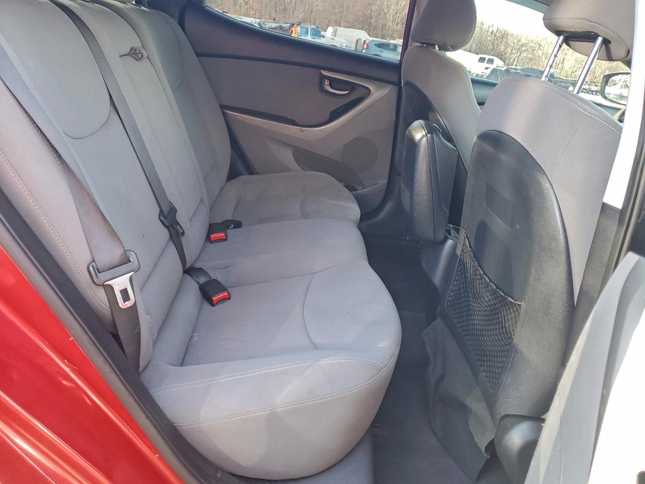 2015 HYUNDAI ELANTRA SE photo 28