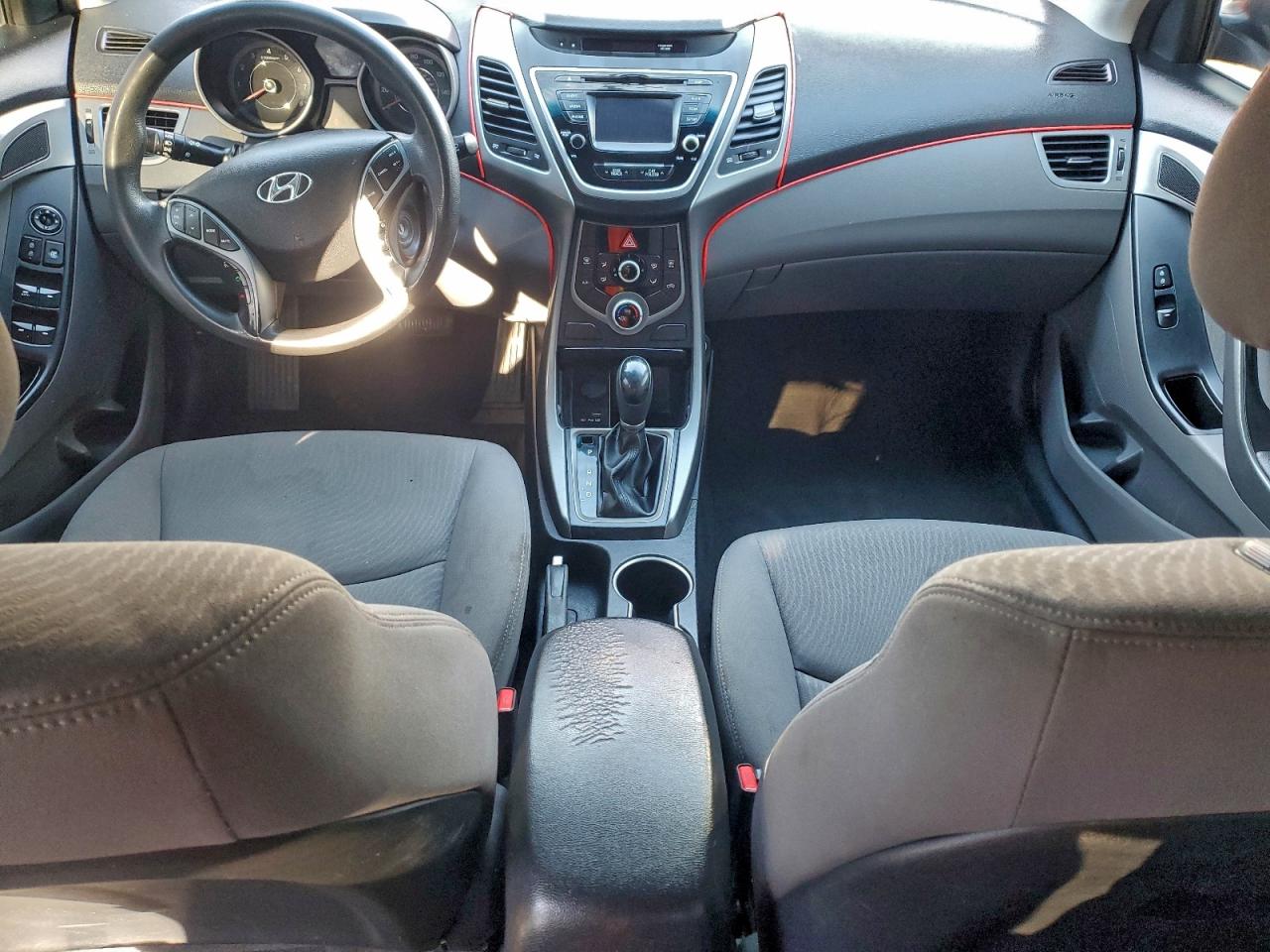 2015 HYUNDAI ELANTRA SE photo 22
