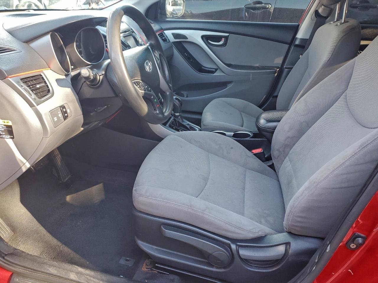 2015 HYUNDAI ELANTRA SE photo 19