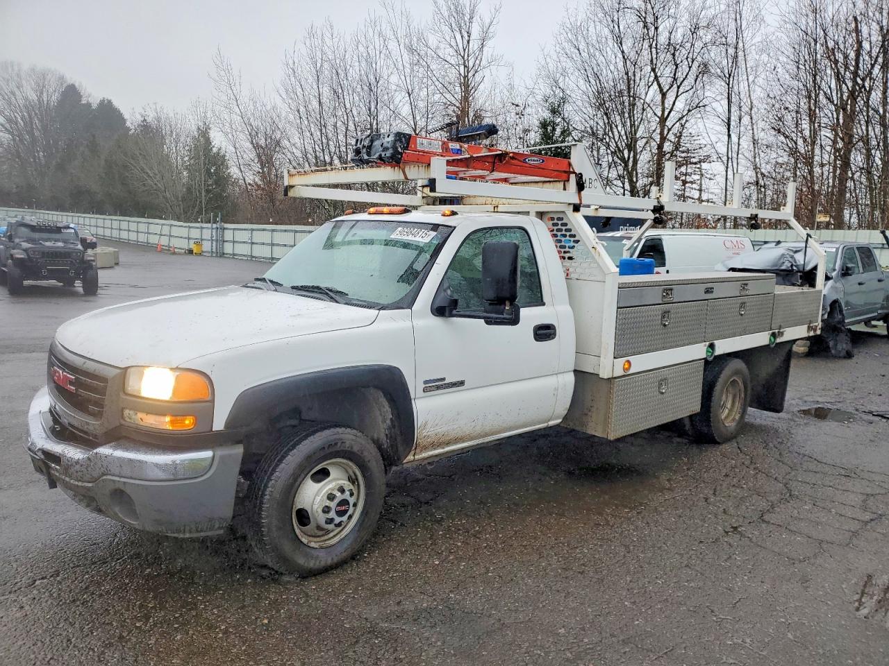 2007 GMC NEW SIERRA UTILITY / SERVICE TRUCK photo 3