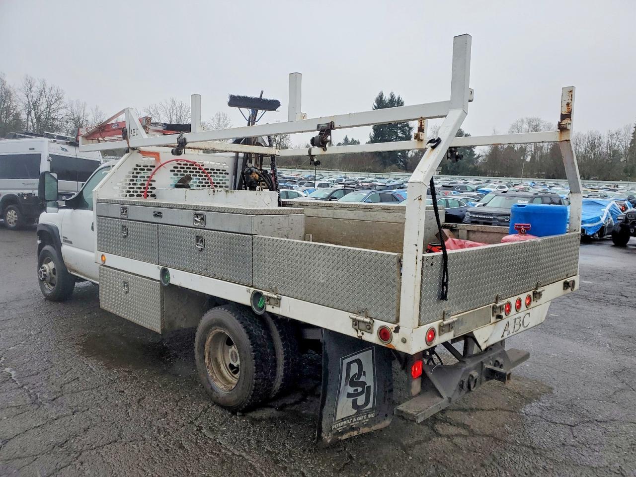 2007 GMC NEW SIERRA UTILITY / SERVICE TRUCK photo 5