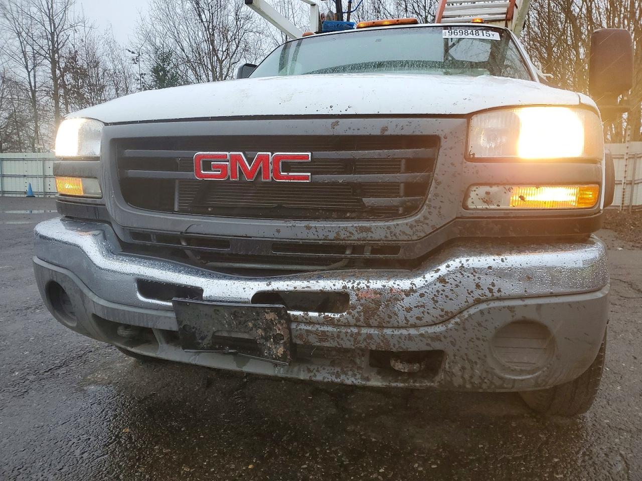 2007 GMC NEW SIERRA UTILITY / SERVICE TRUCK photo 17