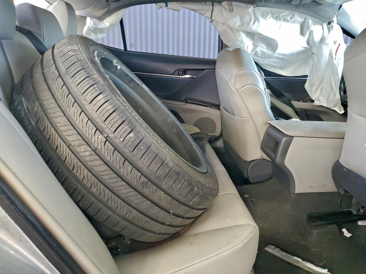 2021 TOYOTA CAMRY SE photo 10