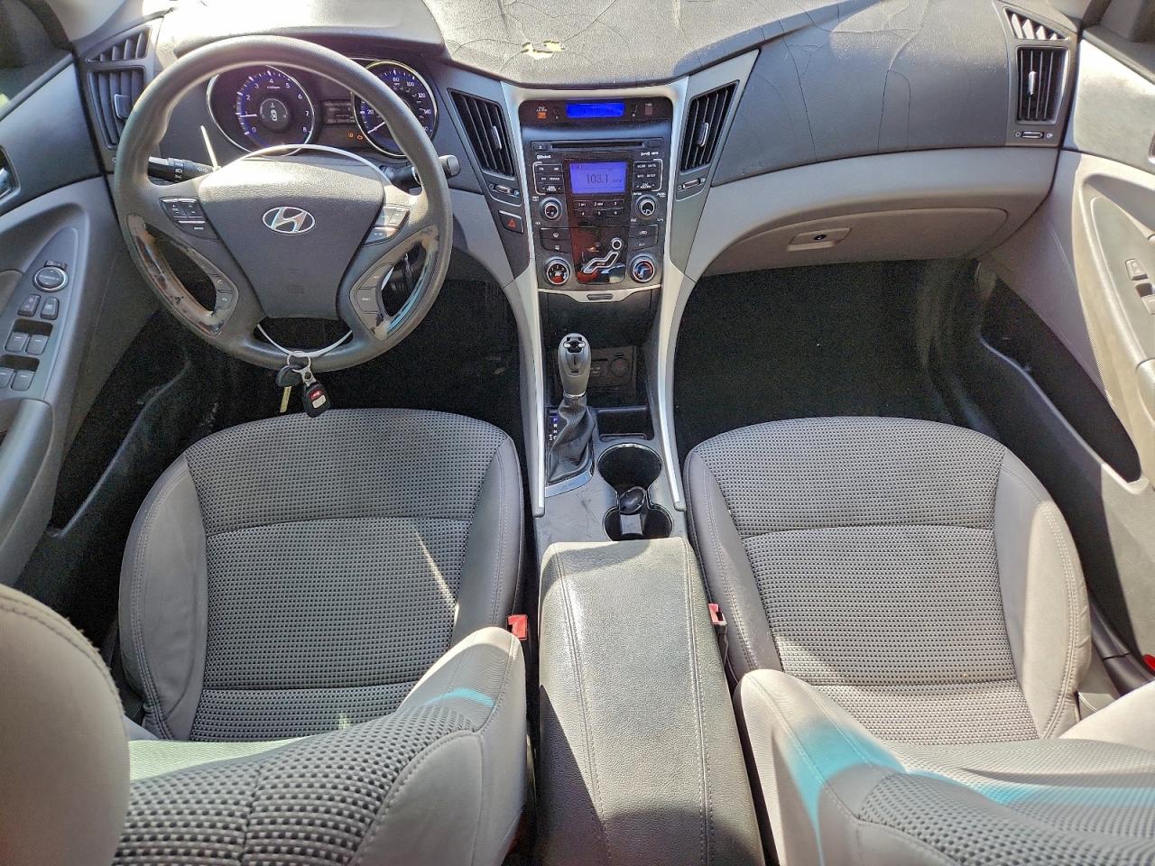 2011 HYUNDAI SONATA GLS photo 8
