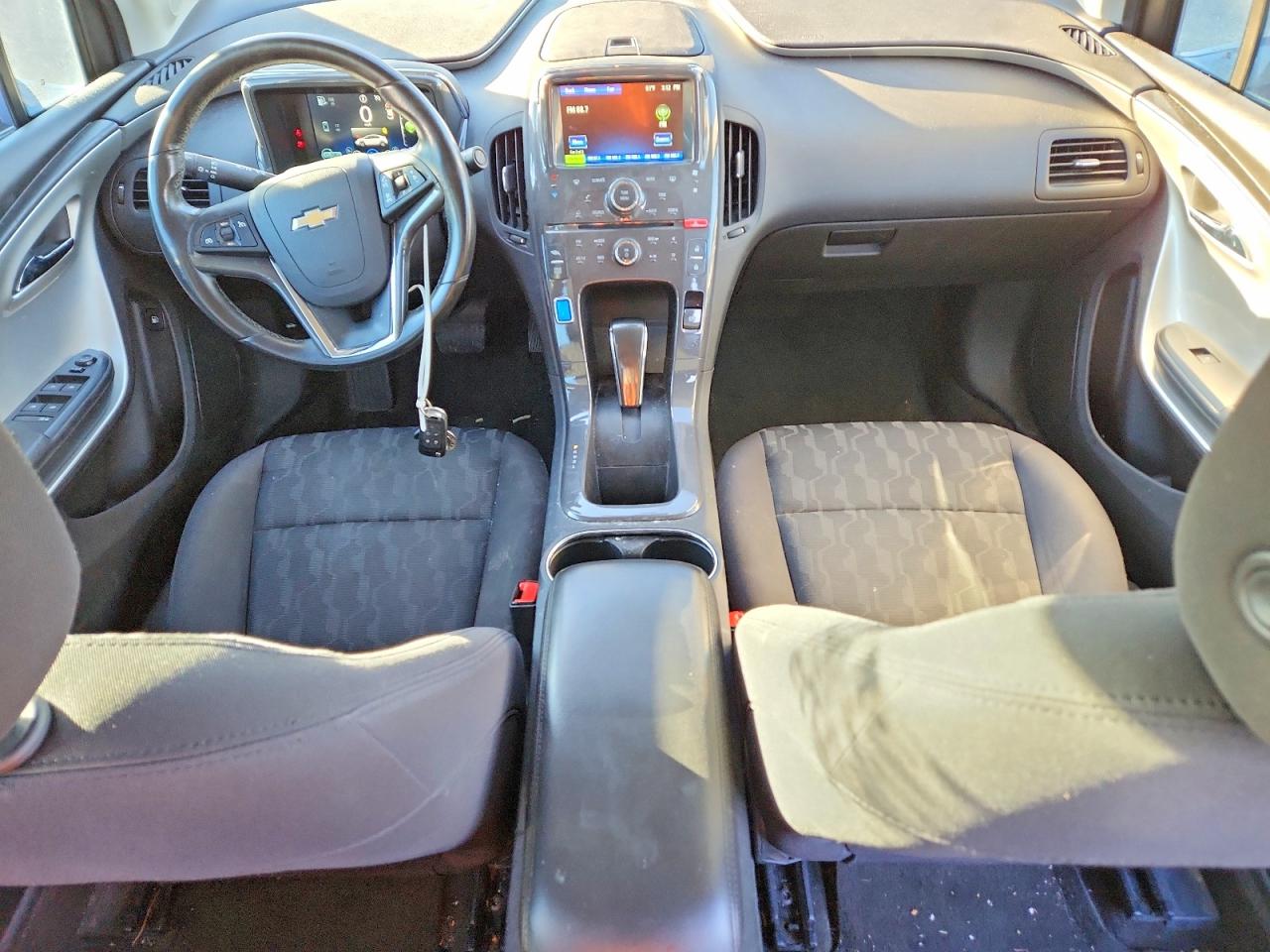 2015 CHEVROLET VOLT photo 8