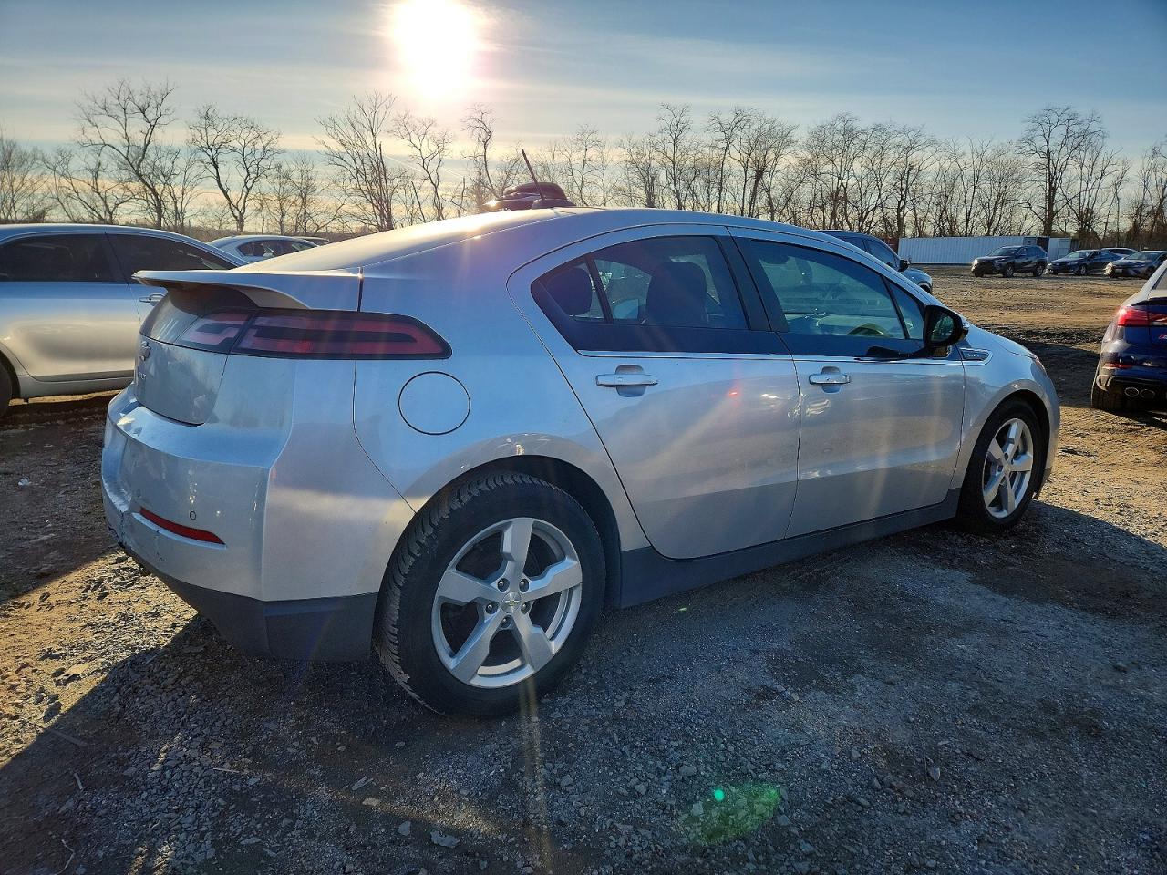 2015 CHEVROLET VOLT photo 3