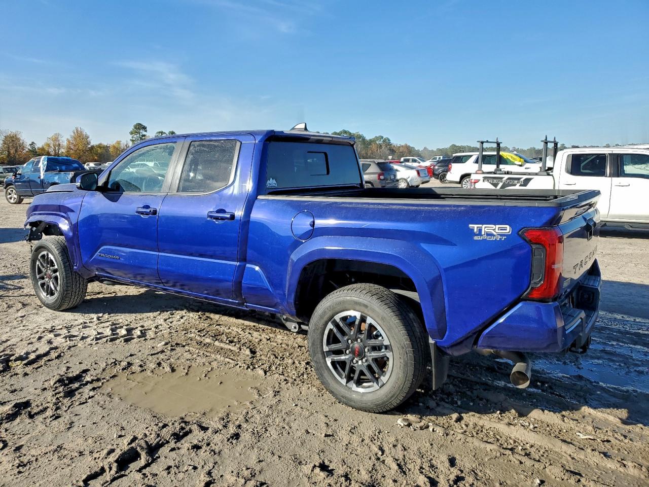 2024 TOYOTA TACOMA DOUBLE CAB photo 2