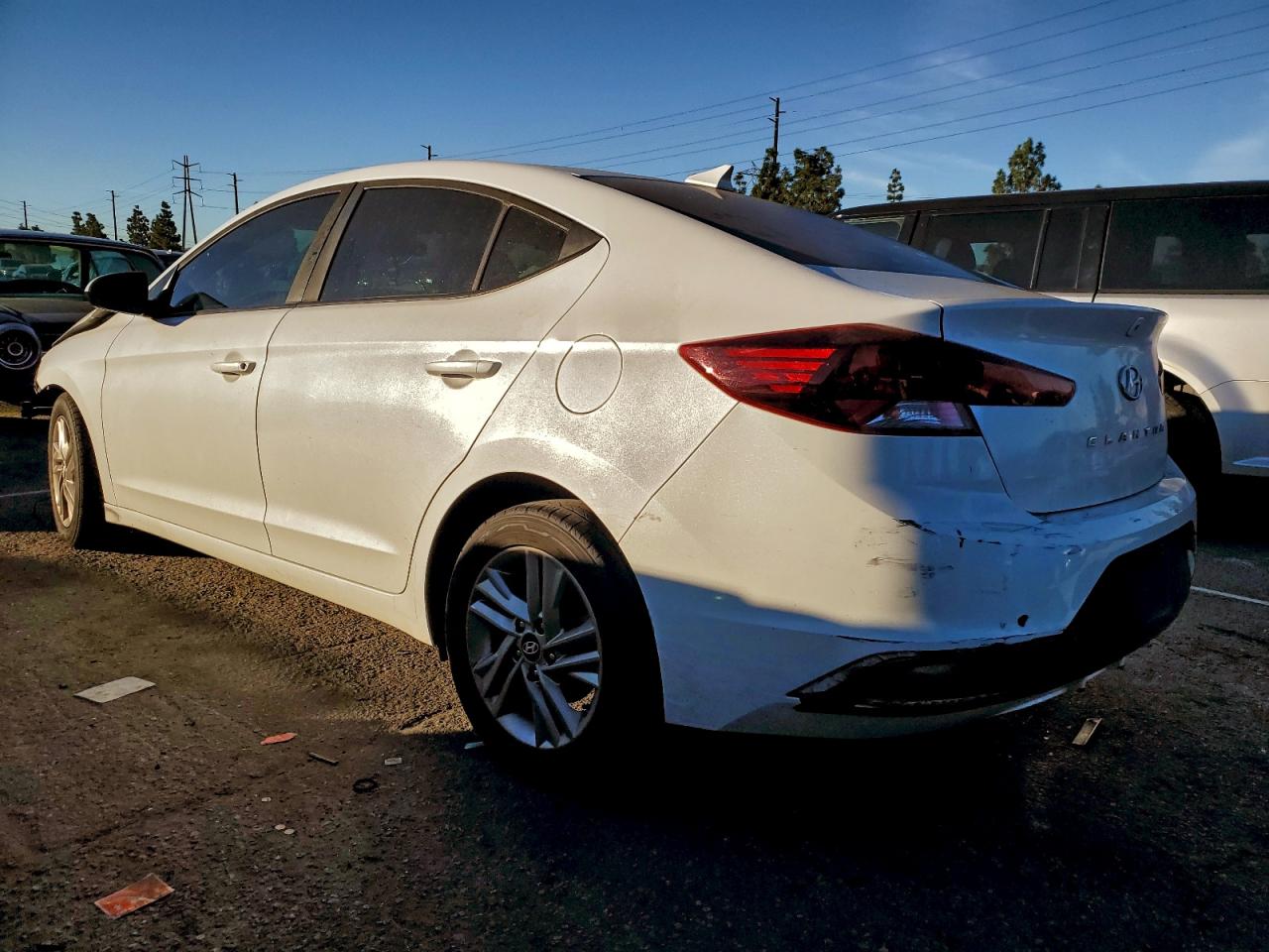 2019 HYUNDAI ELANTRA SEL photo 4