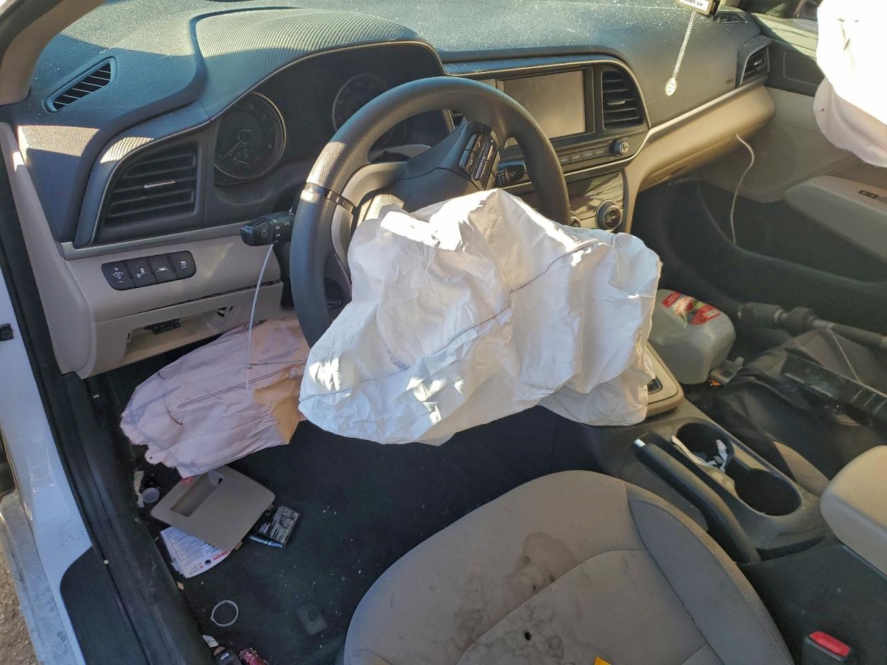 2019 HYUNDAI ELANTRA SEL photo 22