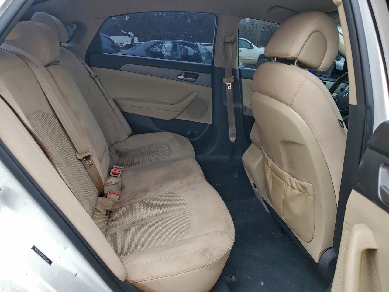 2015 HYUNDAI SONATA SE photo 19