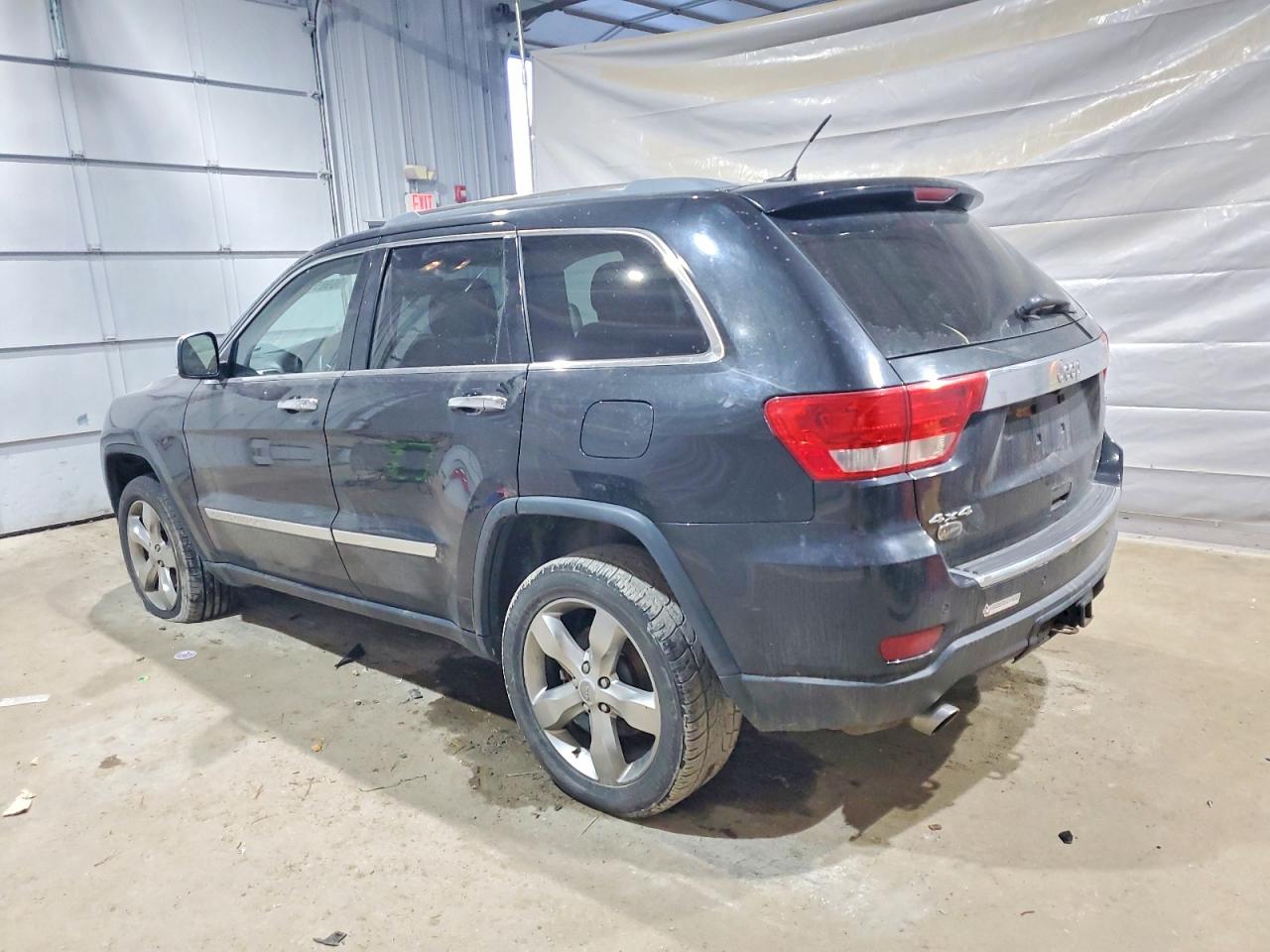 2012 JEEP GRAND CHEROKEE OVERLAND photo 3