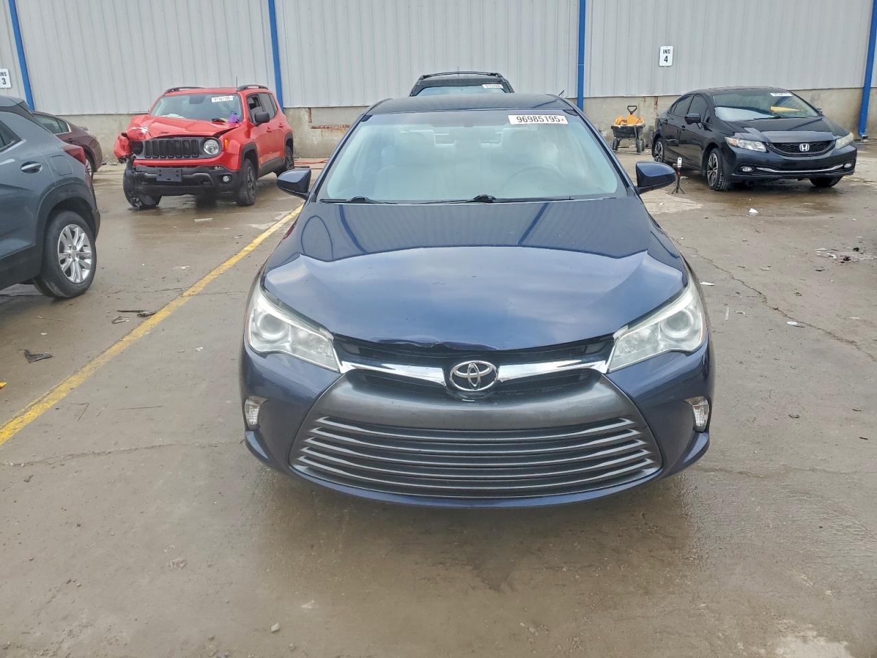 2017 TOYOTA CAMRY LE photo 5