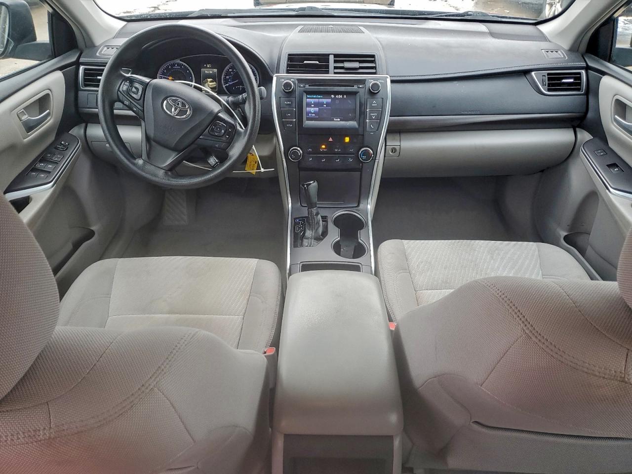 2017 TOYOTA CAMRY LE photo 8