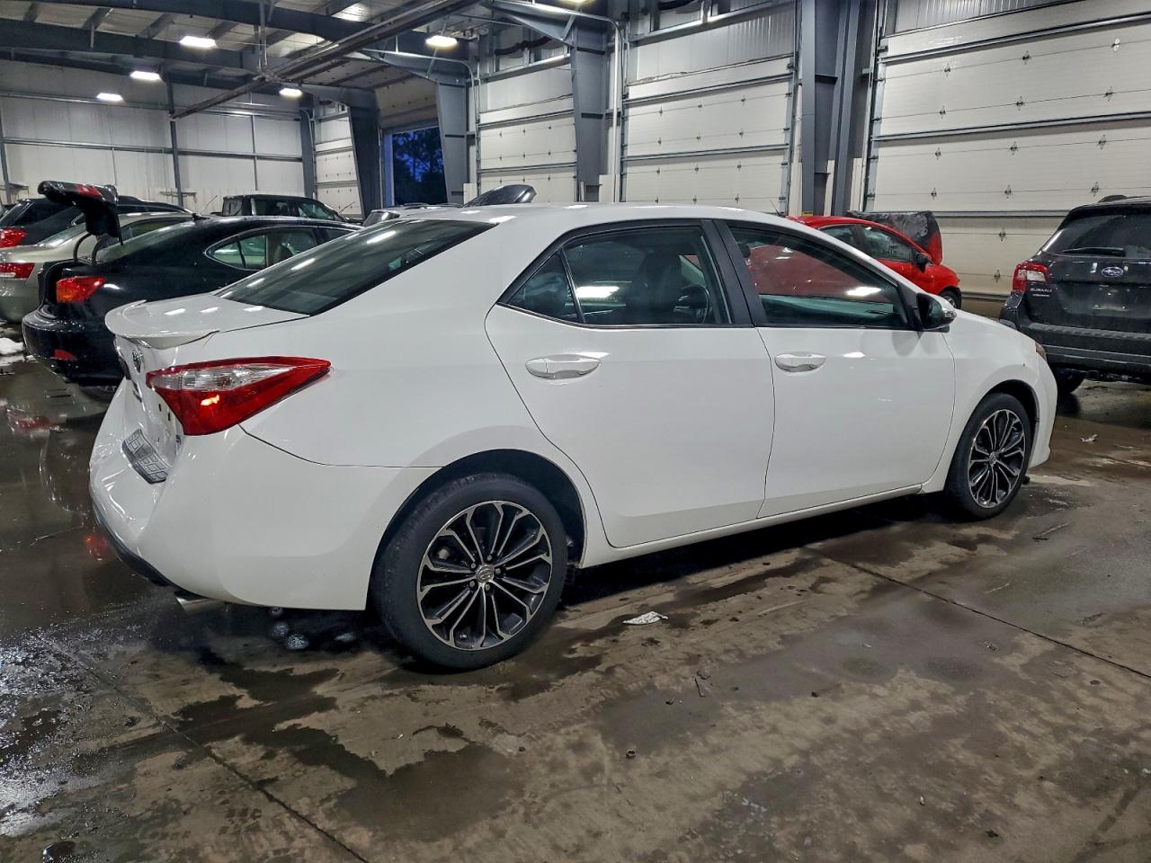 2014 TOYOTA COROLLA L photo 3