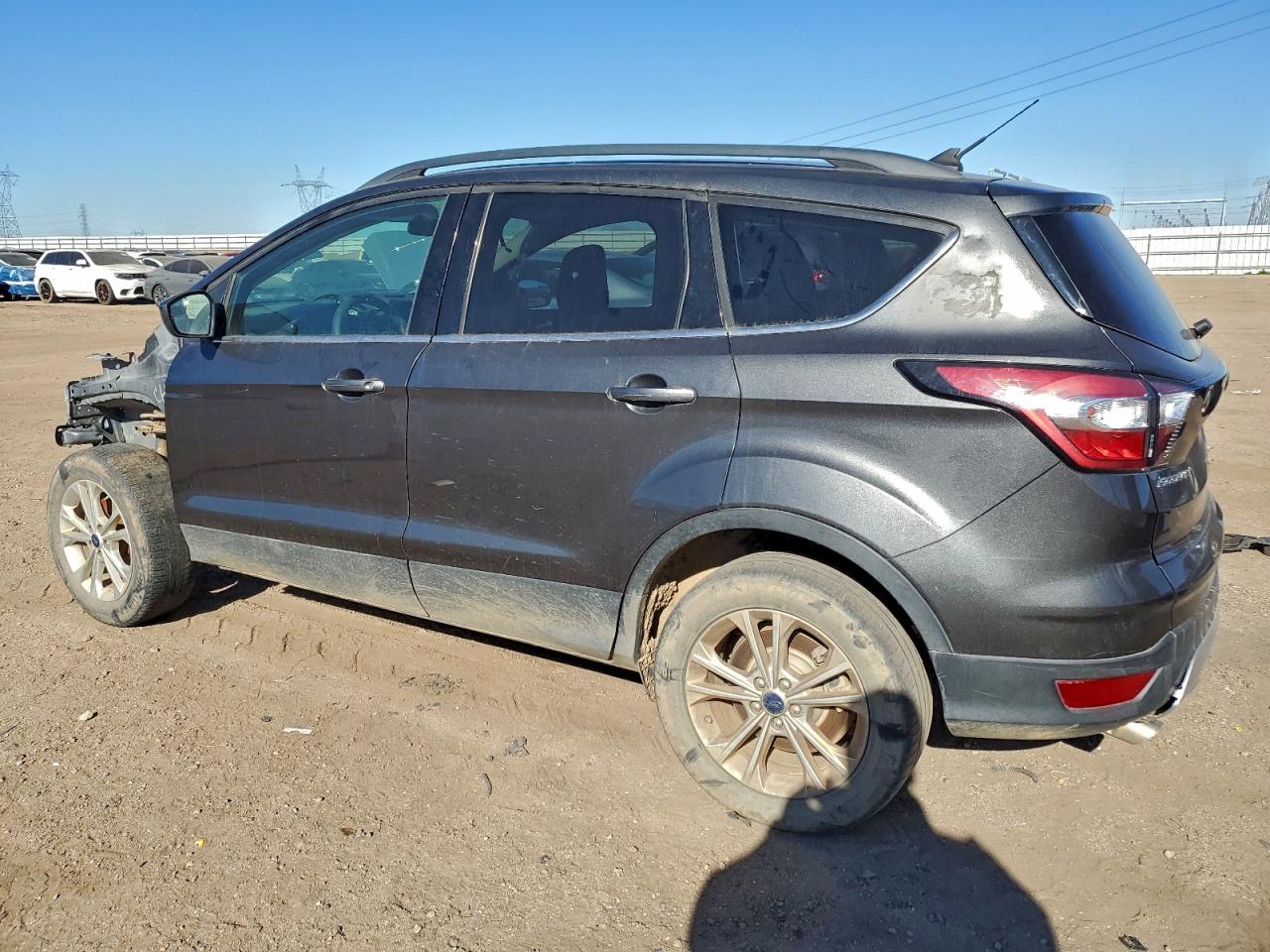 2018 FORD ESCAPE SE photo 2