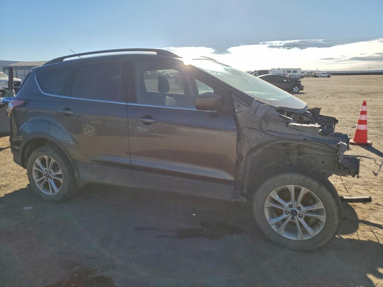 2018 FORD ESCAPE SE photo 4