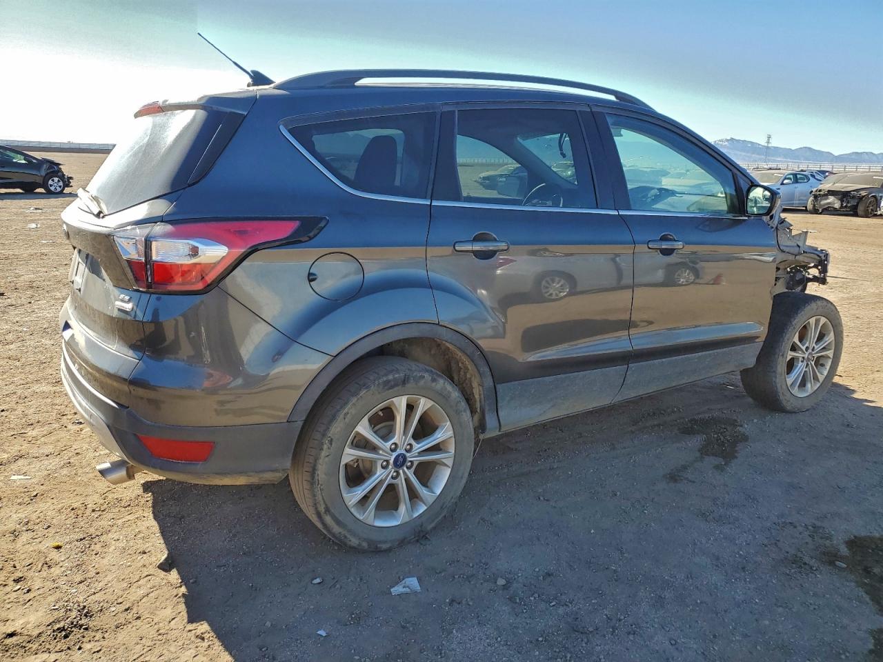 2018 FORD ESCAPE SE photo 3