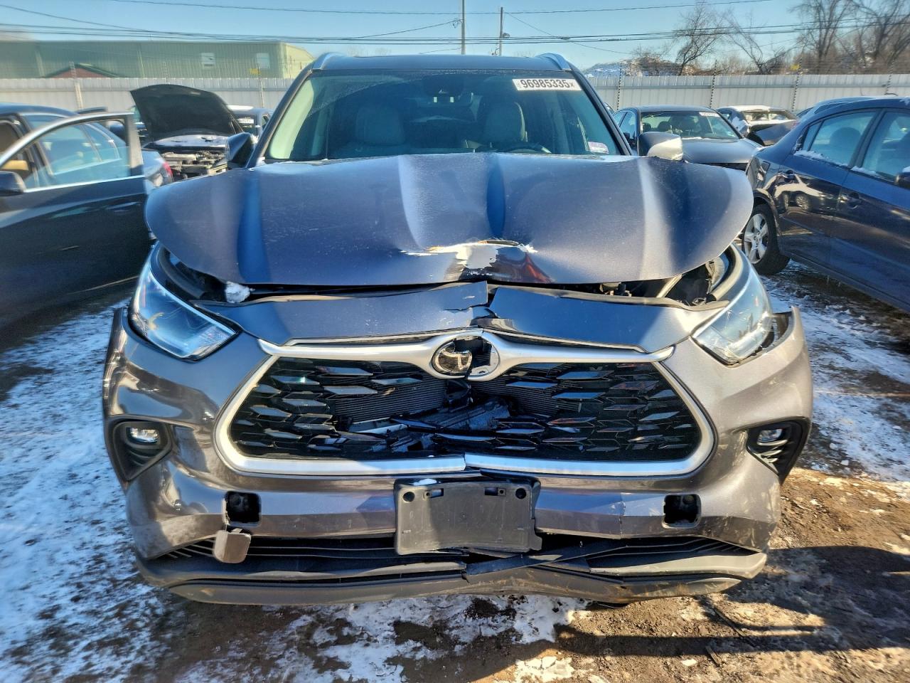 2021 TOYOTA HIGHLANDER XLE photo 13