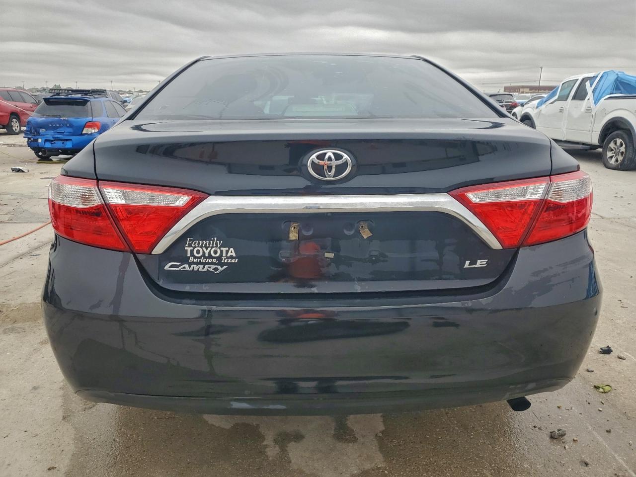 2017 TOYOTA CAMRY LE photo 11
