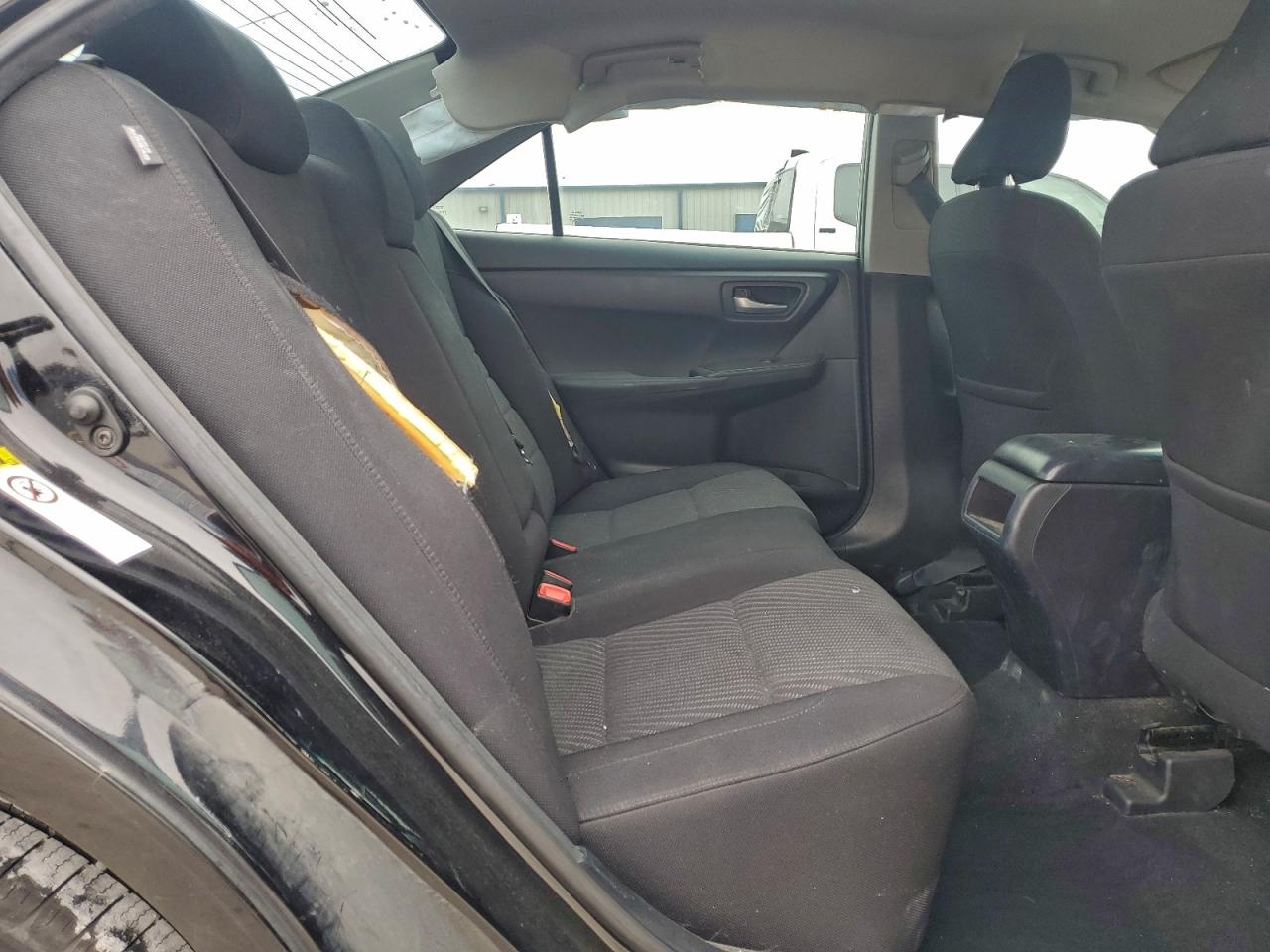 2017 TOYOTA CAMRY LE photo 19