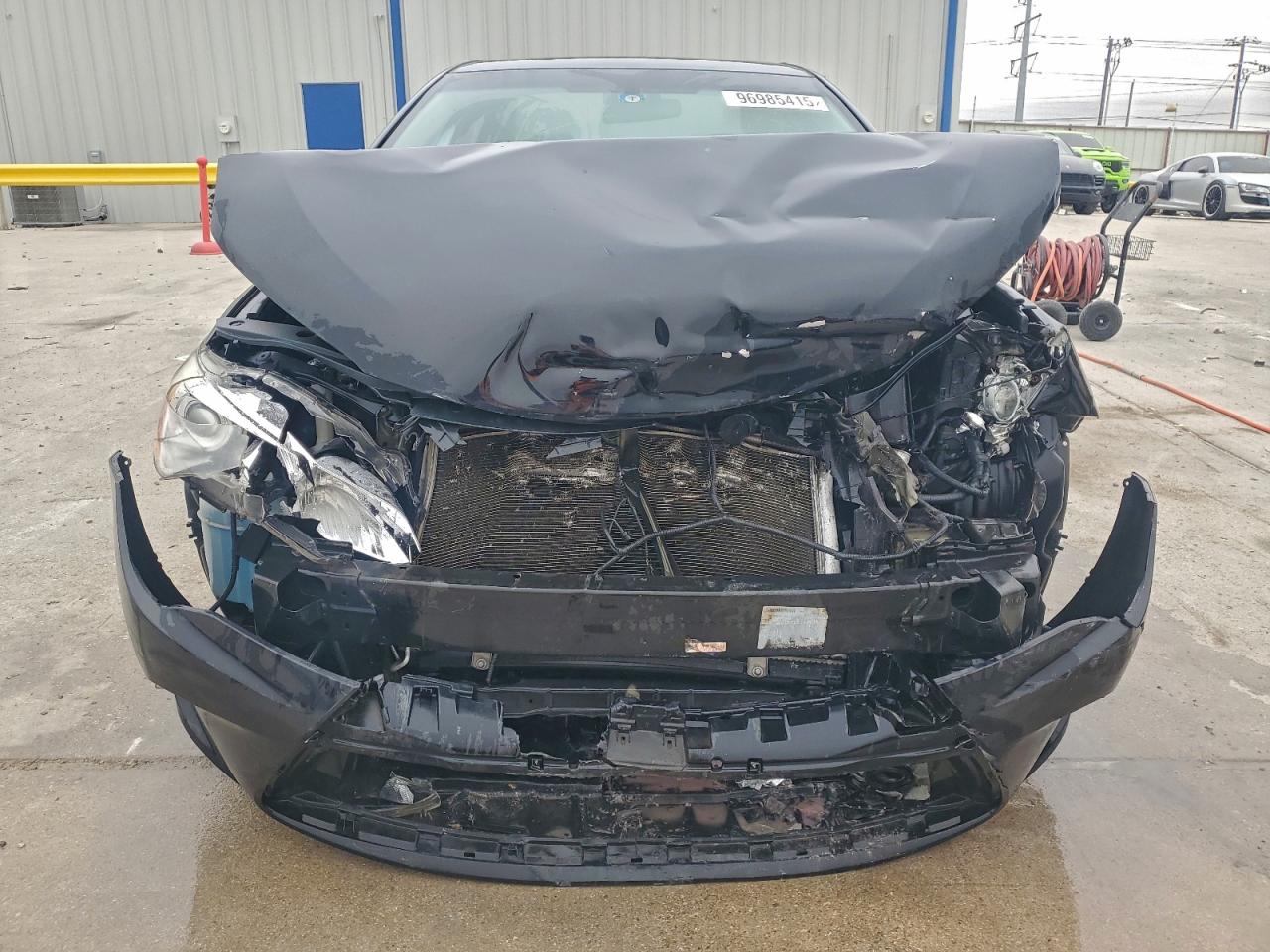 2017 TOYOTA CAMRY LE photo 9