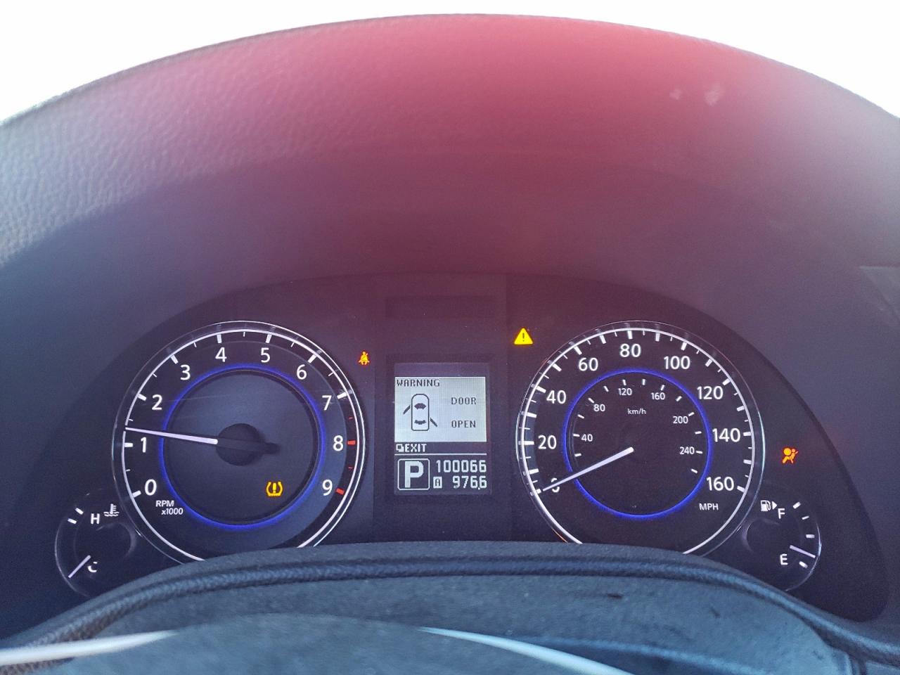 2010 INFINITI G37 BASE photo 25