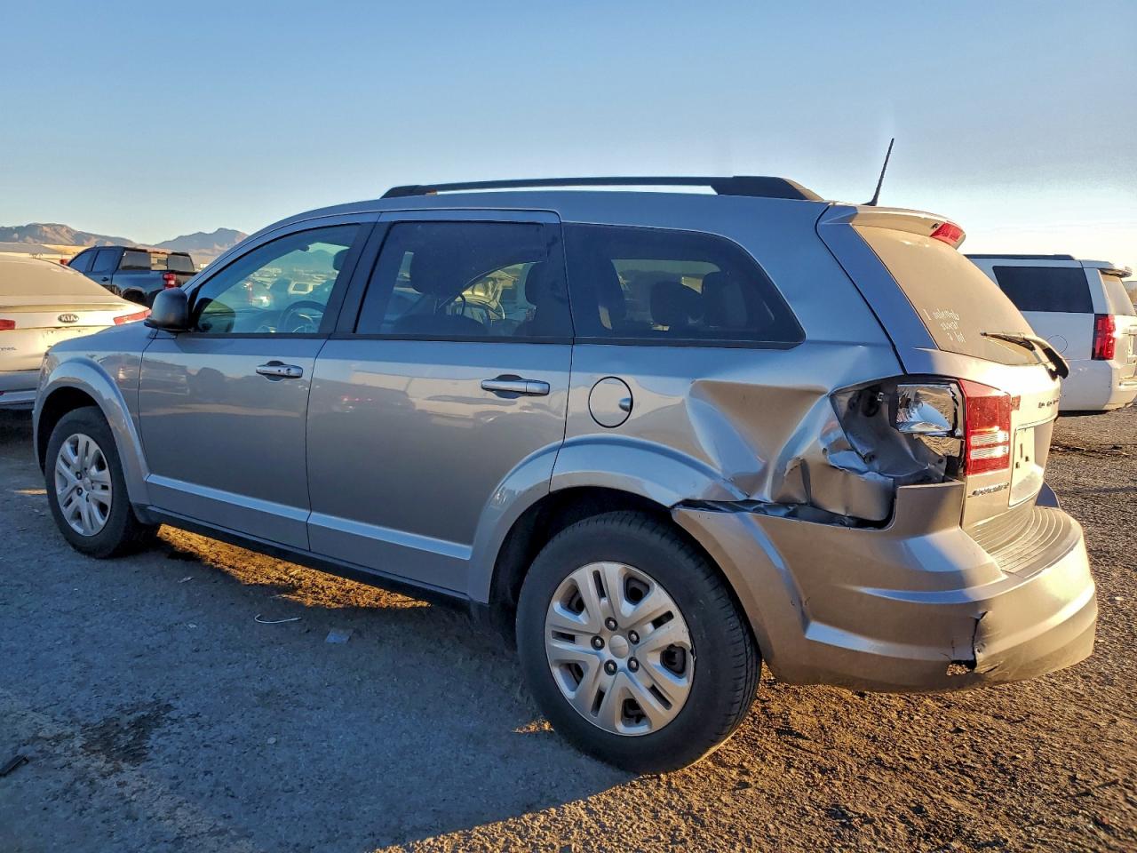 2018 DODGE JOURNEY SE photo 4