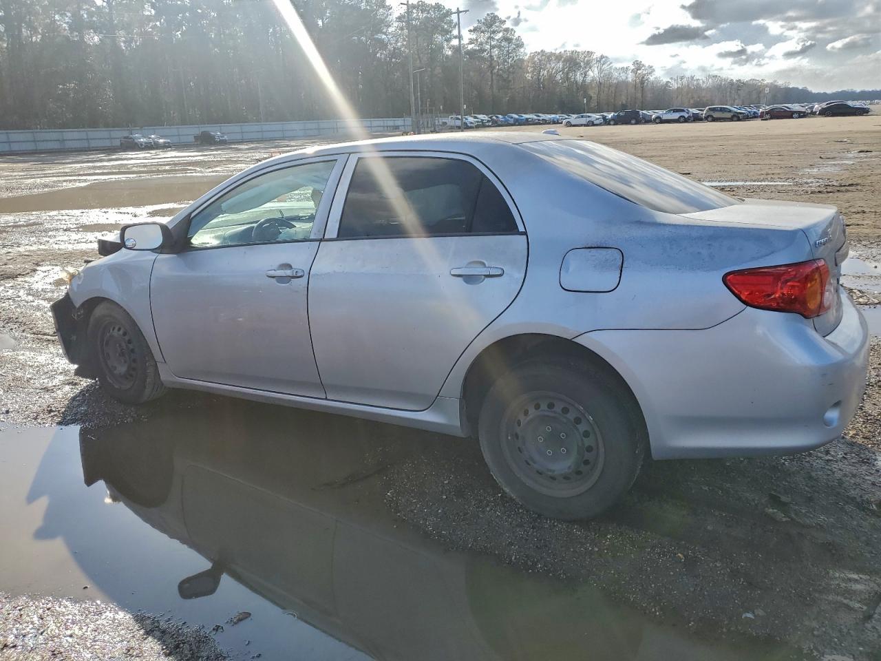 2010 TOYOTA COROLLA BASE photo 4