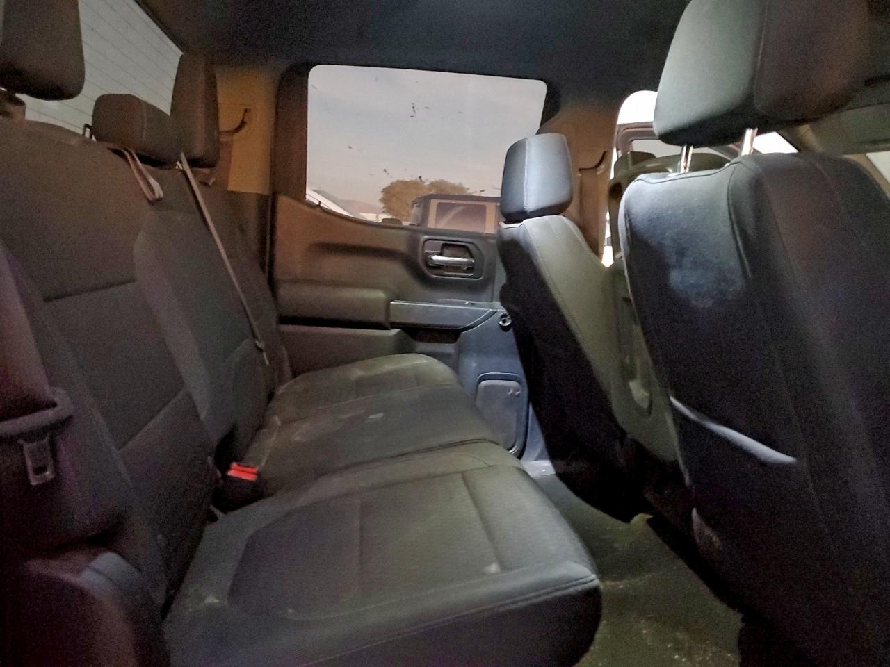 2019 CHEVROLET SILVERADO K1500 LT photo 10