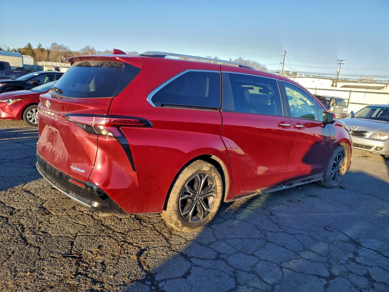 2025 TOYOTA SIENNA LIMITED photo 3