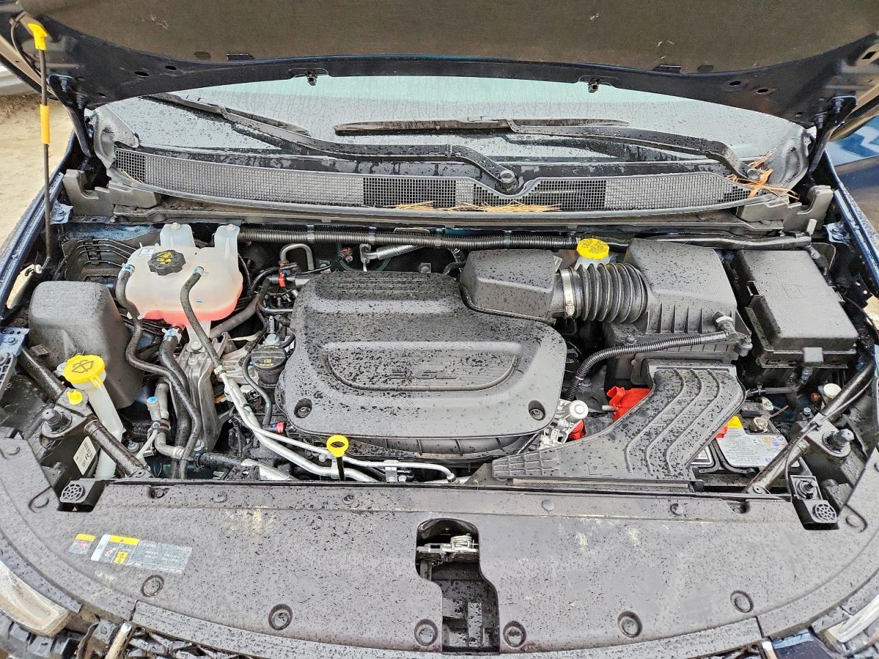 2025 CHRYSLER PACIFICA SELECT photo 12