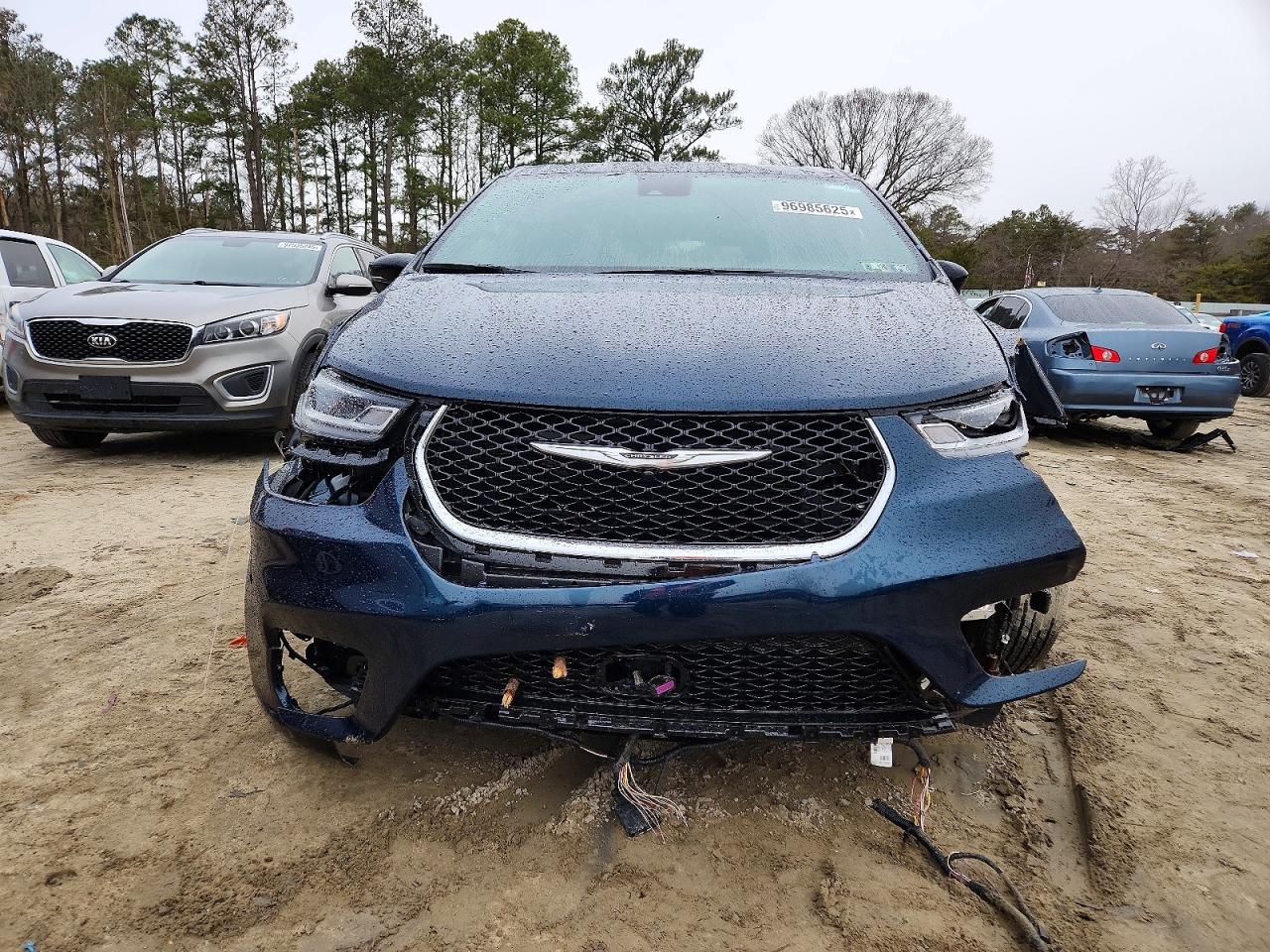 2025 CHRYSLER PACIFICA SELECT photo 5