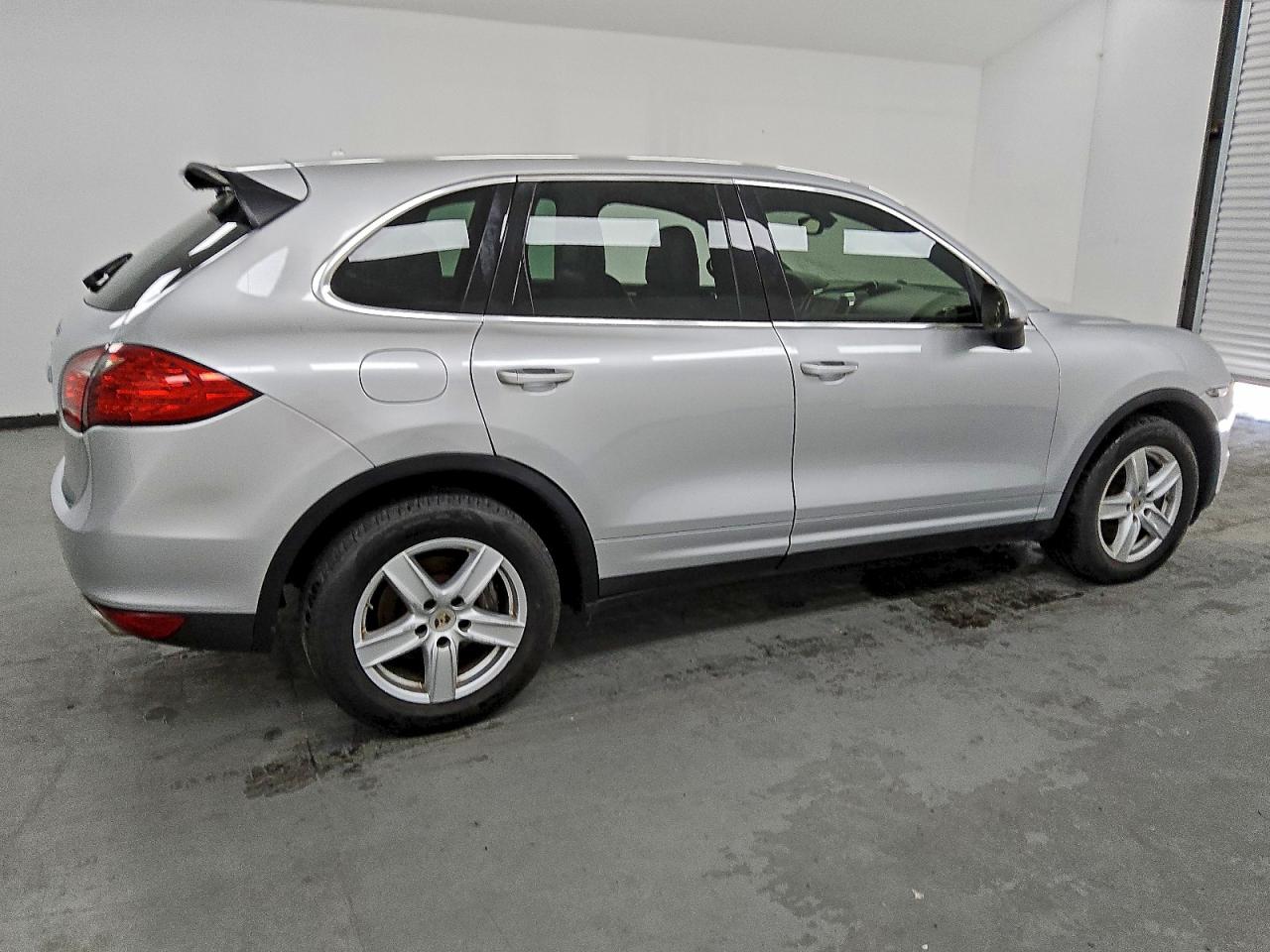 2013 PORSCHE CAYENNE photo 5